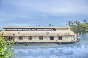 4-BR houseboat for family stay, by GuestHouser